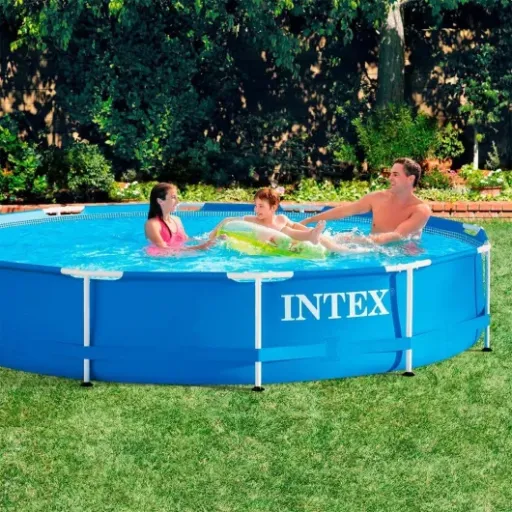 Test Intex Metal Frame 3,66 x 0,76 m : la petite piscine de jardin qui fait le job pour l’été