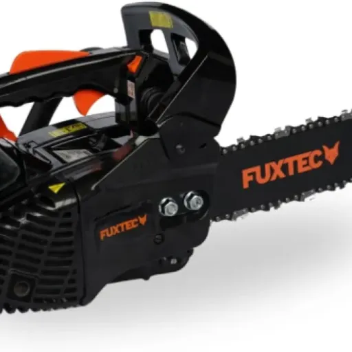 Avis Fuxtec FX-KS226 : une élagueuse thermique légère pour les petits travaux au jardin