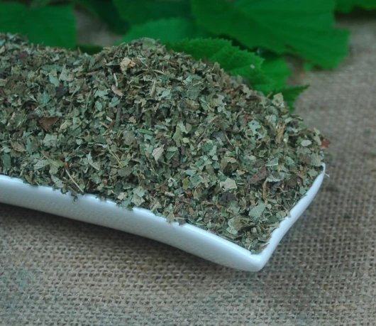 Naturix24 – Feuilles de noisettes découpées – 1 kg