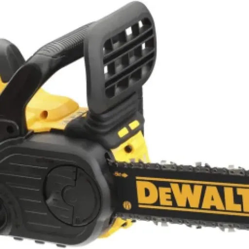 Test DEWALT Tronçonneuse Élagueuse : L'outil sans fil qui fait le job