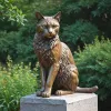 Statue de chat d’extérieur : sublimer le jardin avec une présence féline élégante
