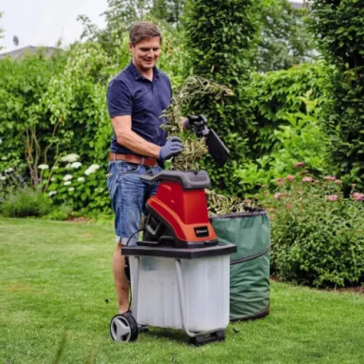 Test Einhell GC-KS 2540 CB : un broyeur à lames simple qui fait le boulot pour un jardin standard