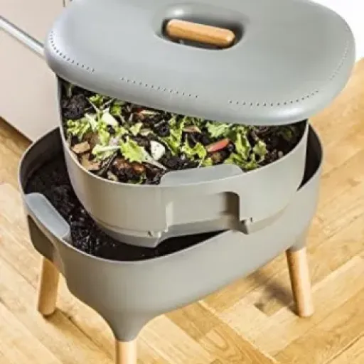 Test du lombricomposteur d’intérieur URBALIVE Anthracite : joli dans le salon, moins drôle avec les moucherons