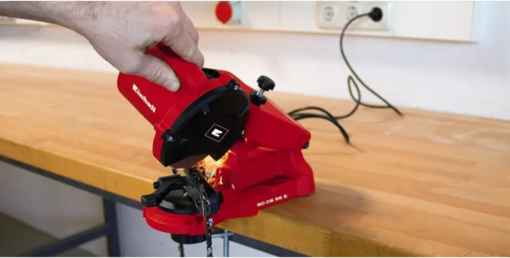 Affûteuse de chaîne de tronçonneuse GC-CS 85 E (85 W, Epaisseur de la meule 3,2 mn, Dispositif de serrage) Livrée avec 1 meule abrasive