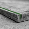 Comment niveler un terrain avec une palette en bois de façon précise et économique
