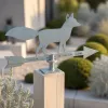 Comment les girouettes animaux subliment et orientent vos jardins d’ornement