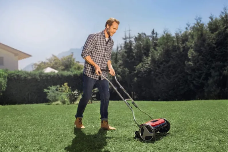 Tondeuse à Gazon Manuelle GC-HM 38 S-F (Jusqu’à 250 m², réglage de la Hauteur de Coupe sur 4 Niveaux de 13 à 38 mm) Sans bac de ramassage