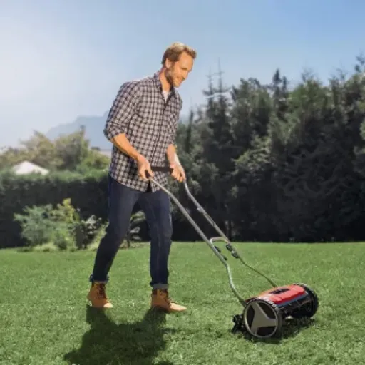 Test Einhell GC-HM 38 S-F : la tondeuse manuelle simple qui fait le job sans bruit